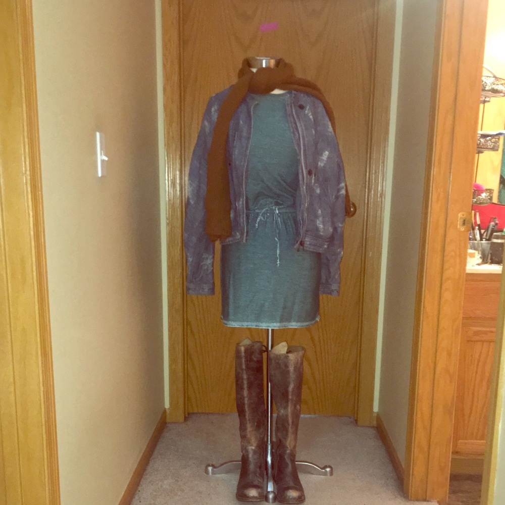 Green distressed dress.